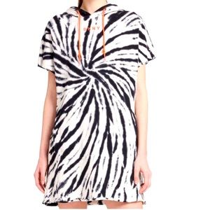 XS Sport dress with hood and front pockets